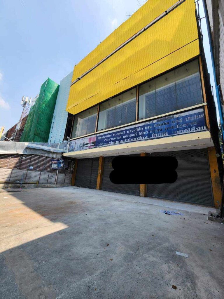 image-0566 Commercial building in Bearing for Rent     