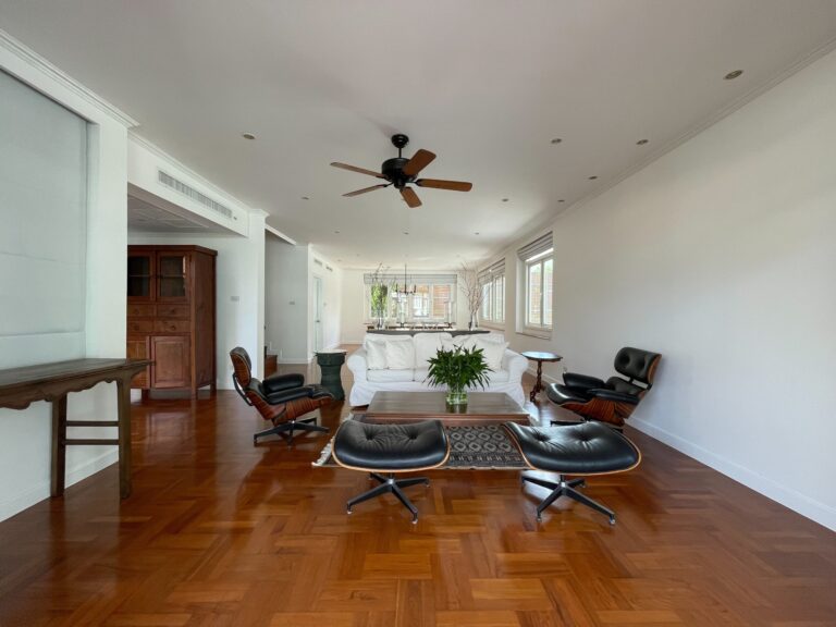 image-0721 Townhome in Sukhumvit 31 for Rent