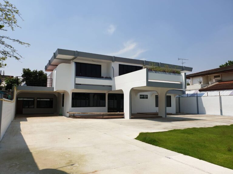 image-0742 House in Sukhumvit 71 for Rent 