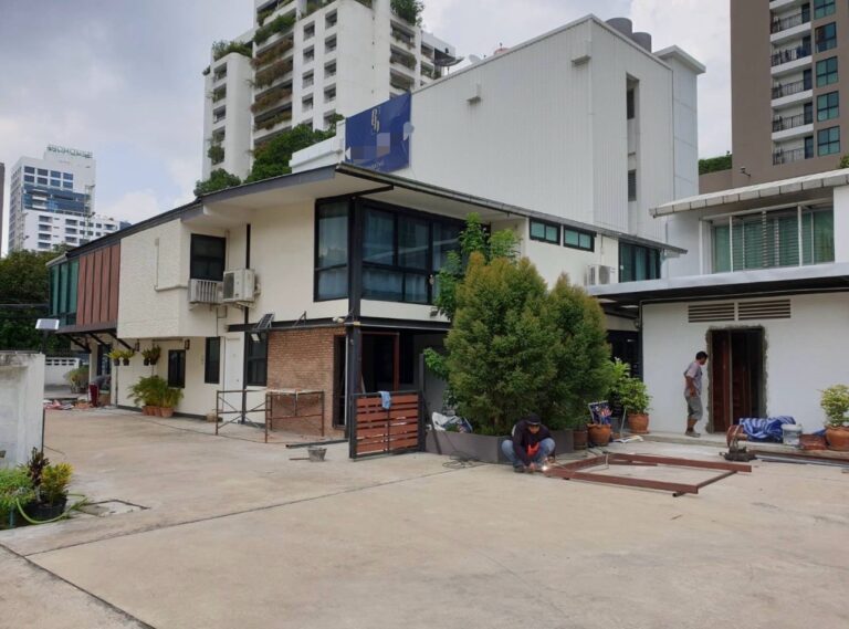 image-0813 Commecial/Retail Space in Sukhumvit 39 for Rent
