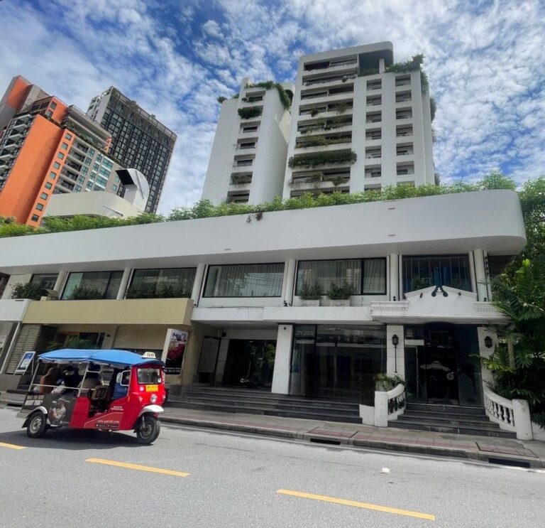 image-0825 Commercial Space in Sukhumvit 39 for Rent