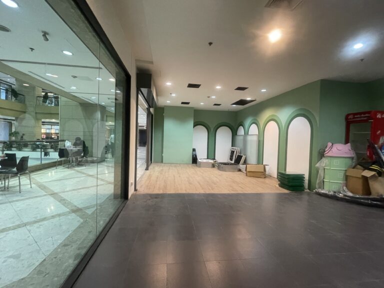 image-0855 Commercial Space in Asoke for Rent