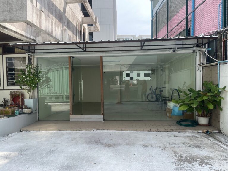 image-0820 Retail Space in Thonglor for Rent