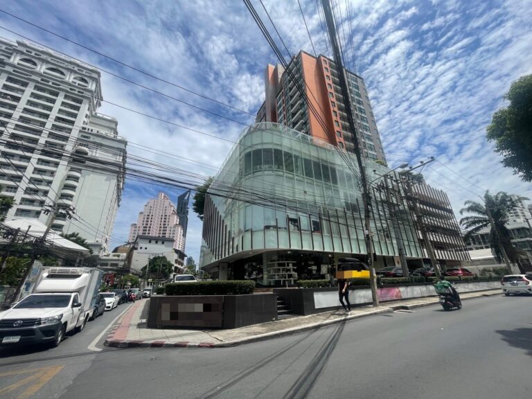 image-0827 Commercial Space in Sukhumvit 39 for Rent