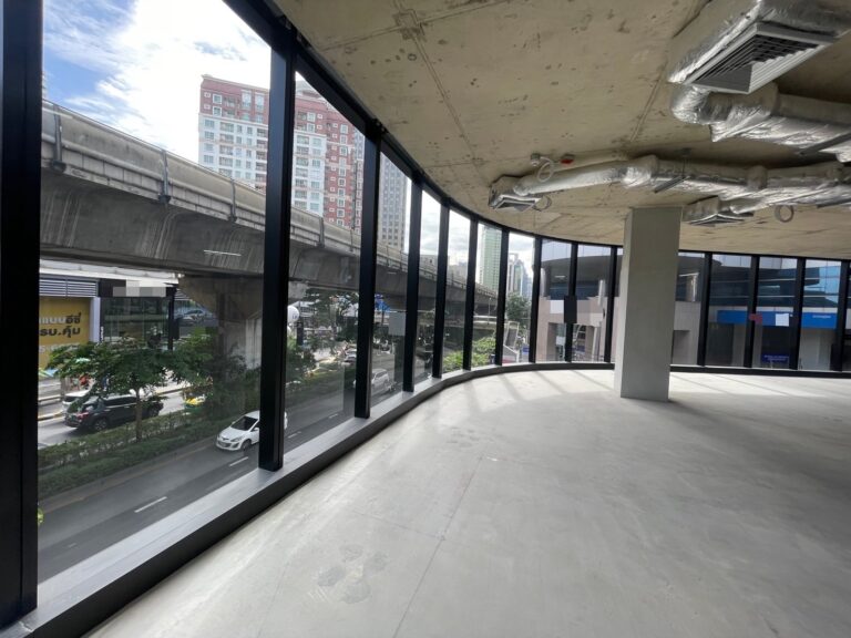 image-0834 Commercial Space in Sukhumvit for Rent