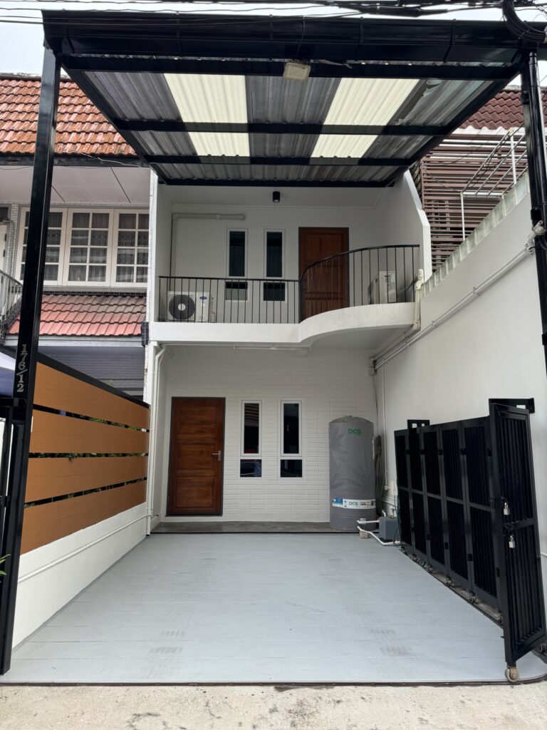 image-0854 Townhouse in Sukhumvit for Sale