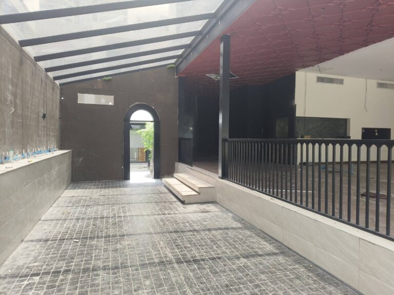 image-0878 Commercial Space in Sathorn for Rent