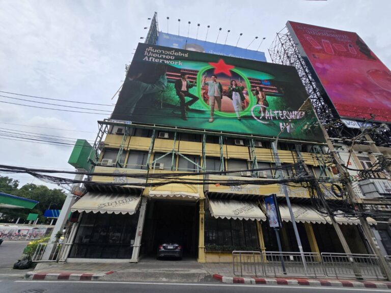 image-0916 Hotel Business near Victory Monument for Rent / Sale