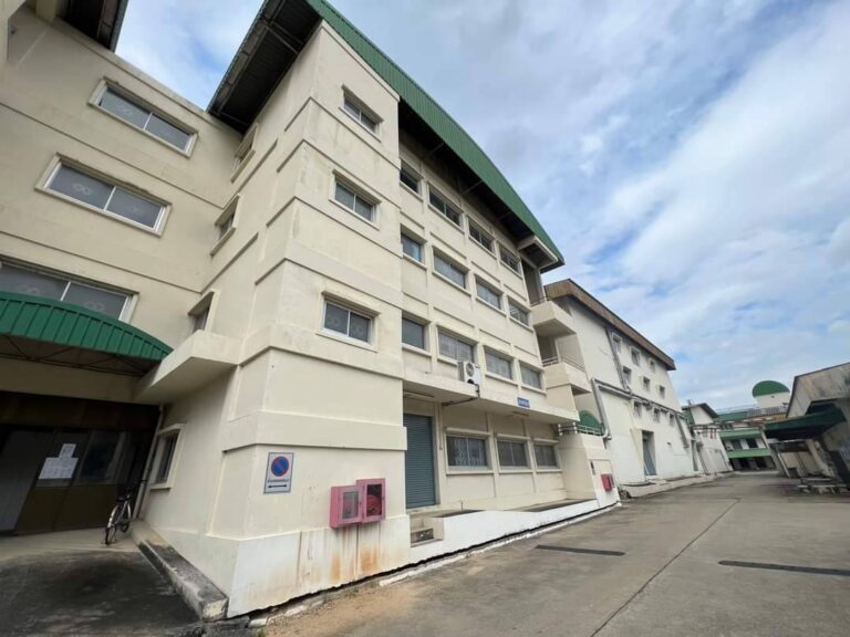 image-0881 Warehouse/Factory/Office space in Krungthep Kreetha for Rent