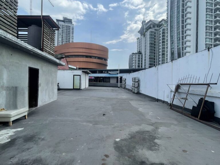 image-0949 Rooftop in Sukhumvit for Rent