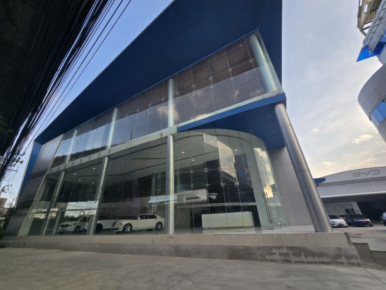 image-0993 Commercial Space on Rama 9 road for Rent 