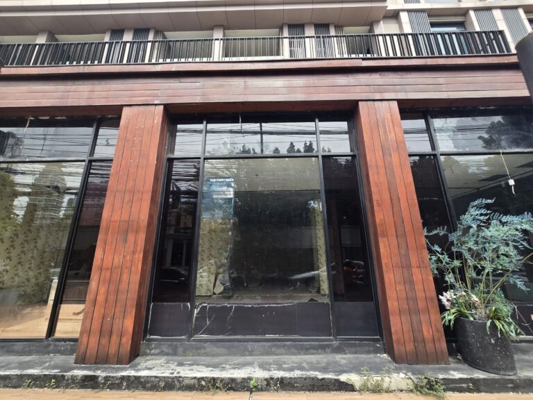 image-1012 Commercial Space on Sukhumvit 39 for Rent