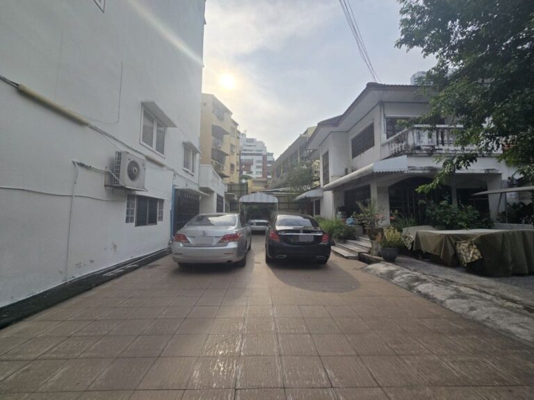 image-1144 The Commercial Building and Single House for Rent / Sale