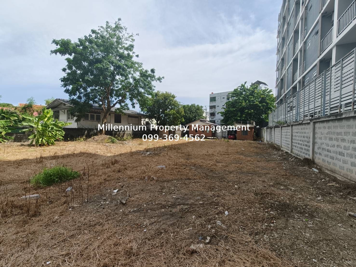 image-1228 Land in Onnut for Rent
