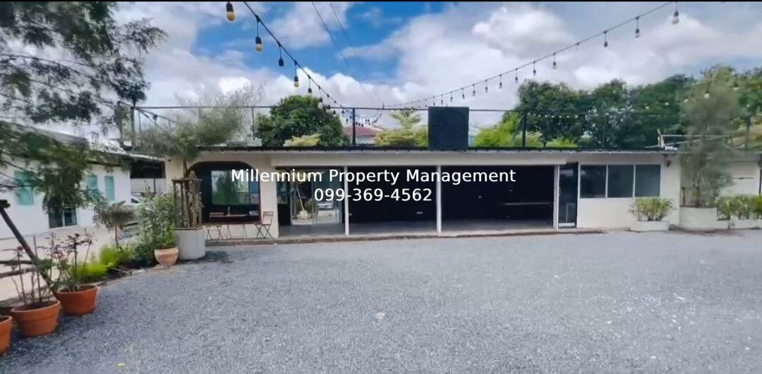 1222 Commercial space in Onnut for Rentimage-