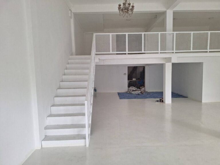 image-1226 Shophouse in Sukhumvit for Rent