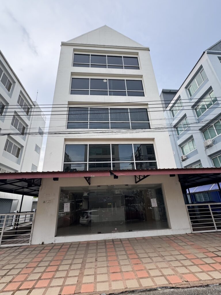 image-1250 Commercial / Office Building in NuanChan for Rent