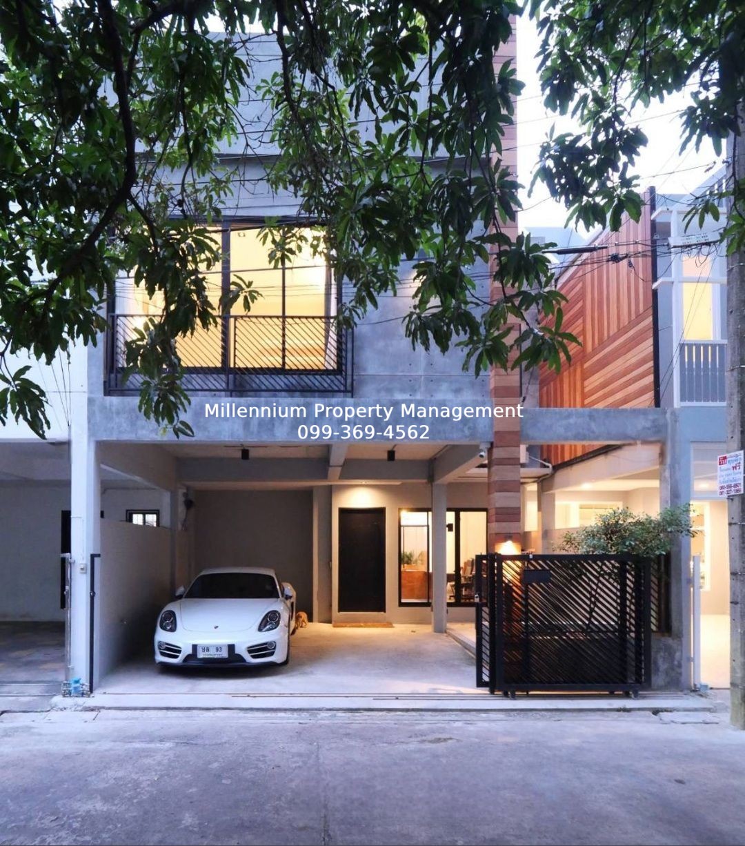 1304 Townhouse in Sukhumvit soi 49 for Rent / Saleimage-