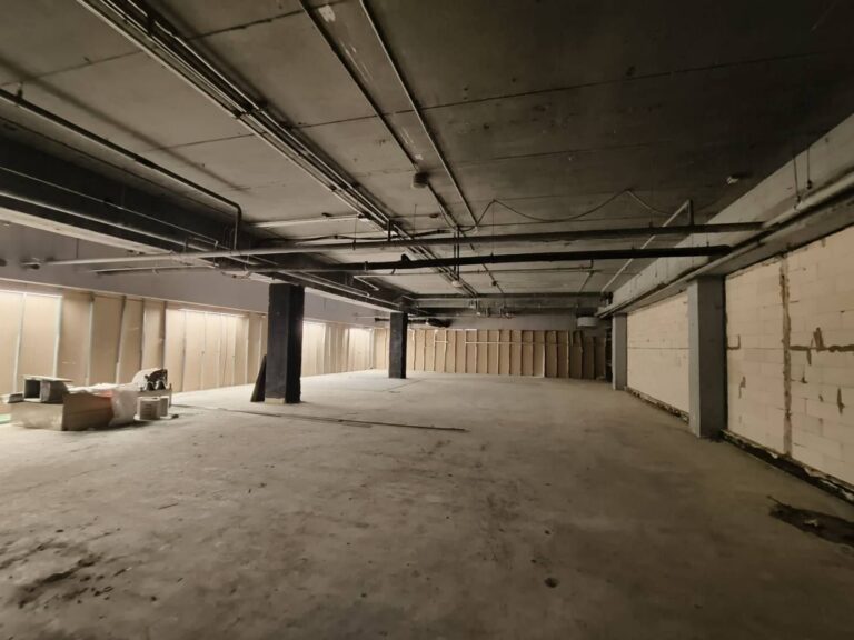 image-1335 Commercial Space in HuaiKhwang for Rent