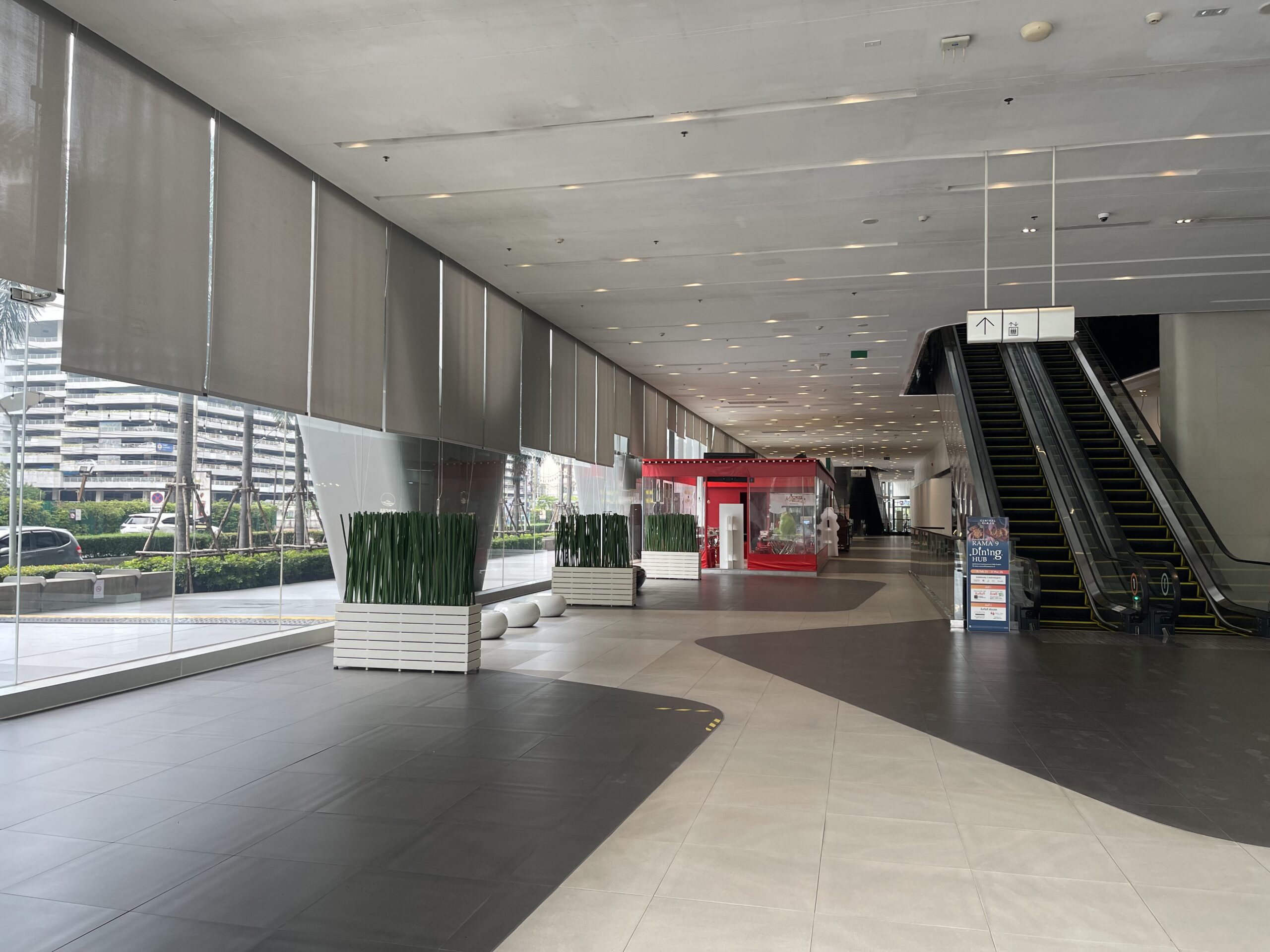 1318 Commercial Space on Rama9 for Rentimage-