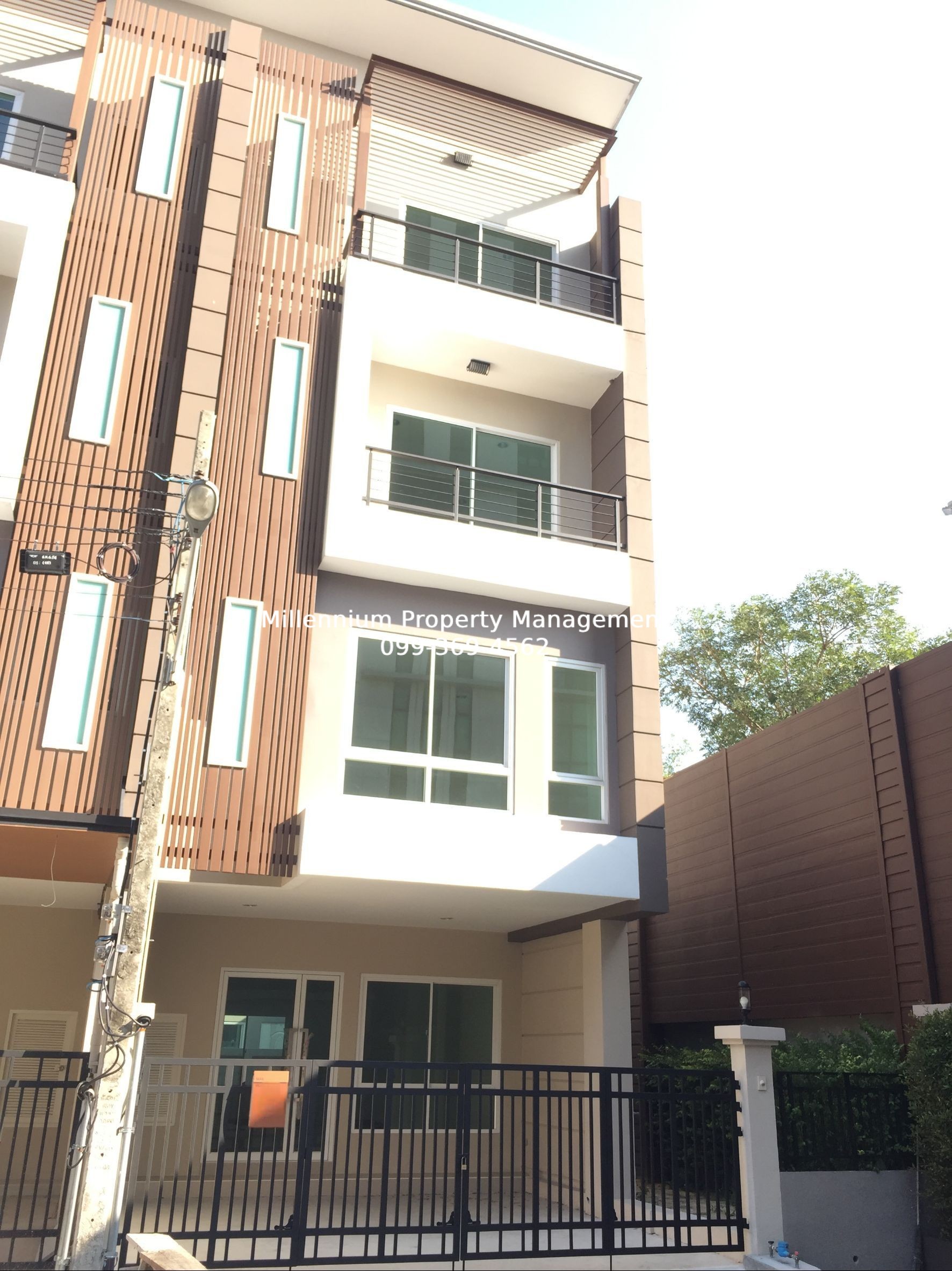 1364 Townhouse in Grand De Ville for Rent / Pet Friendlyimage-