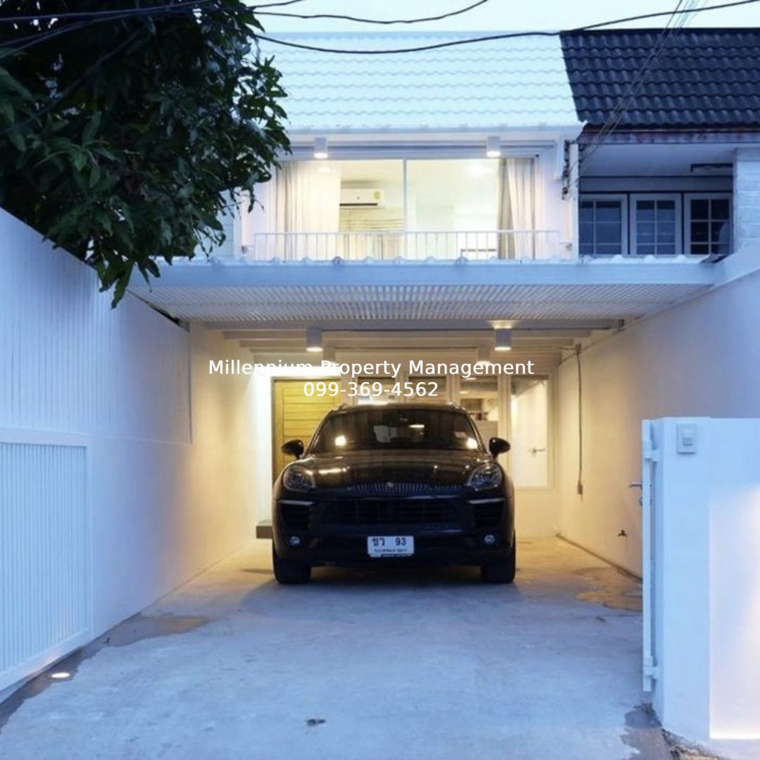 1397 Townhouse in Sukhumvit 71 for Rent/Saleimage-