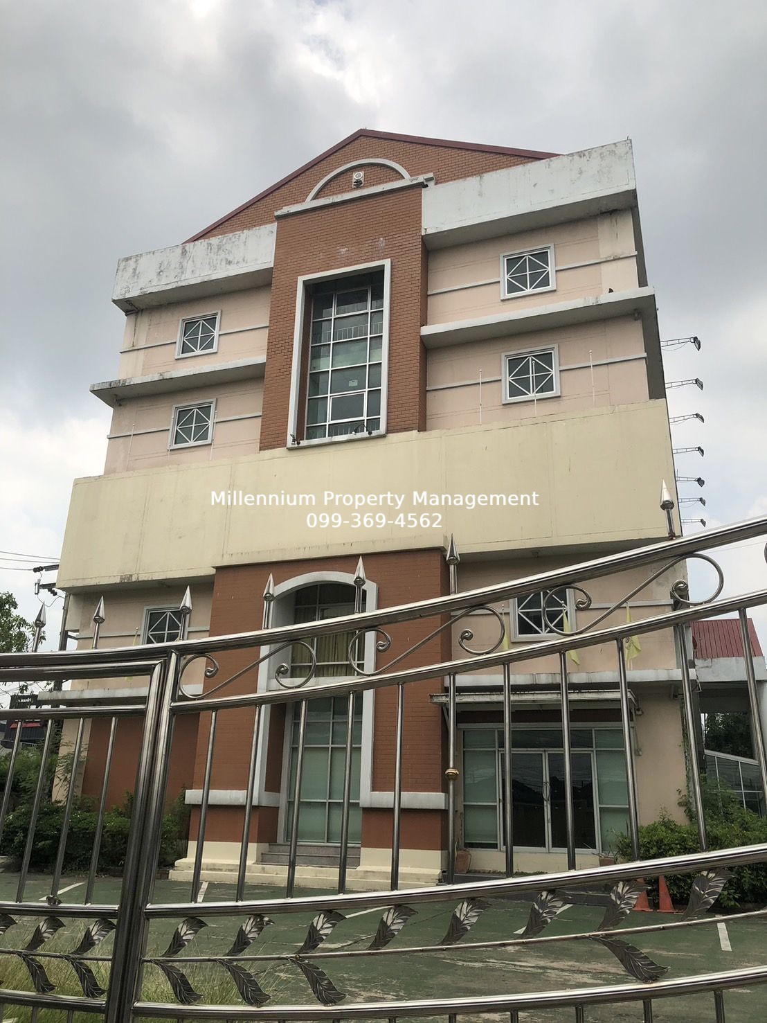 1558 International School for Rent/Saleimage-