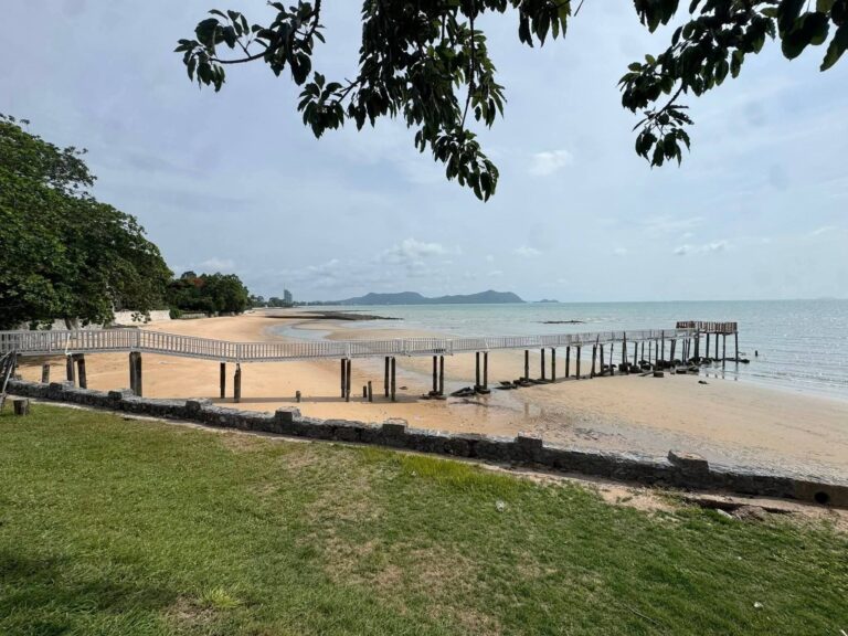 image-1572 Beachfront Land for Sale in Pattaya