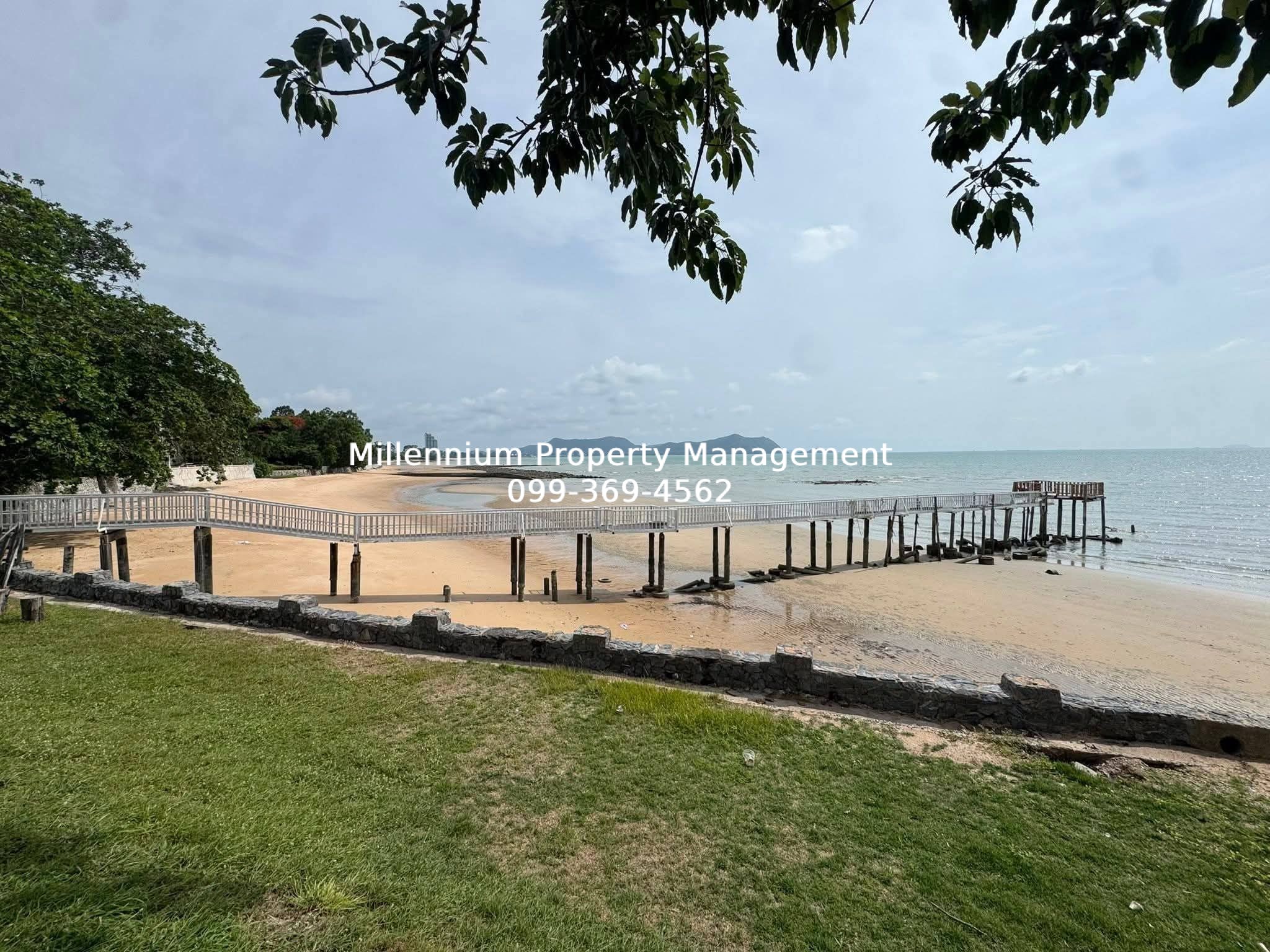 image-1572 Beachfront Land for Sale in Pattaya