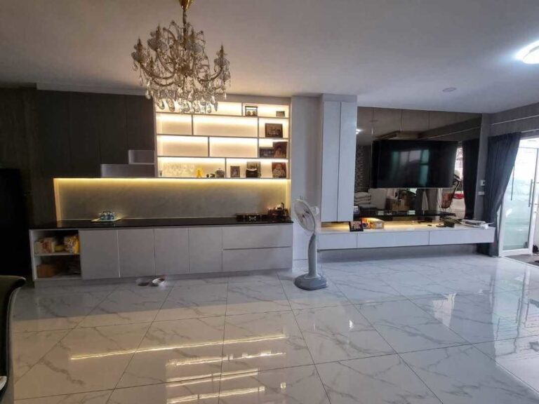 image-1581 Single House in Sutthisarn for Rent