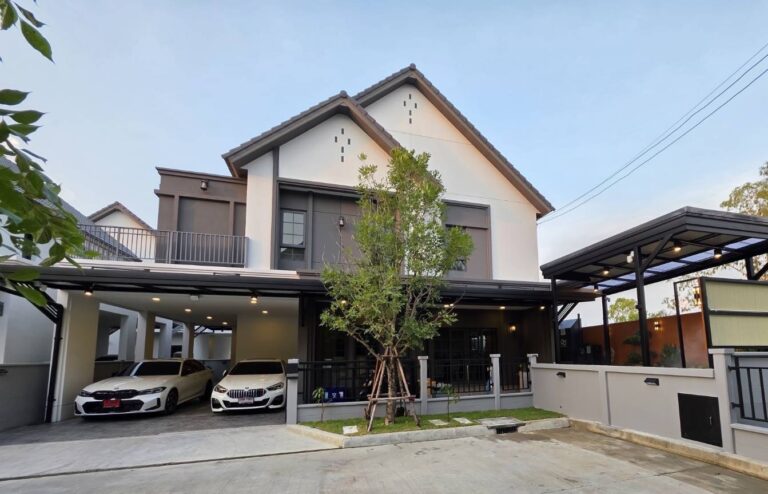 image-1583 Centro Bangna for Sale
