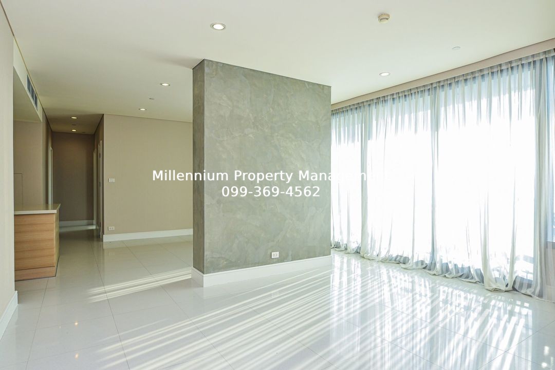 image-1586 Aguston Pet friendly Sukhumvit 22 for Rent / Sale