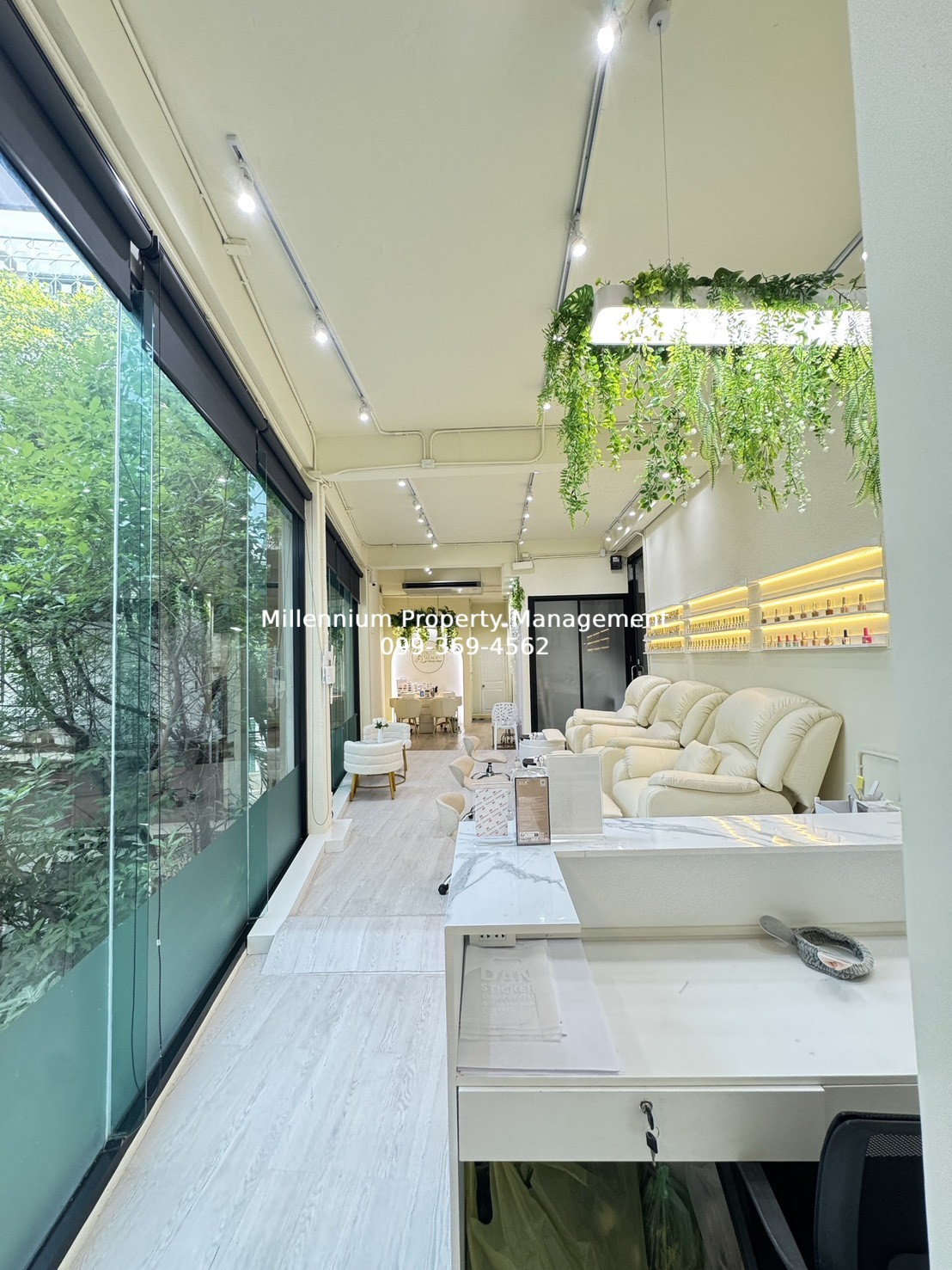 image-1602 Commercial Space in Ekkamai for Rent