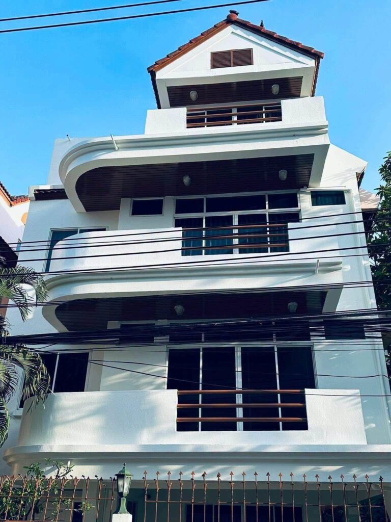 image-1662 Townhouse in Sukhumvit 31 Yak 2 for rent