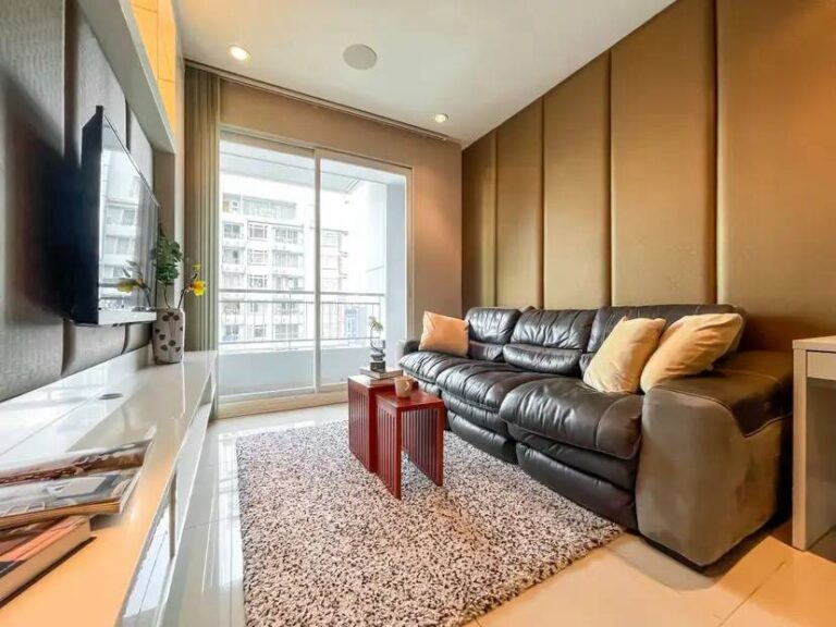 image-1747 Circle Condominium for Rent