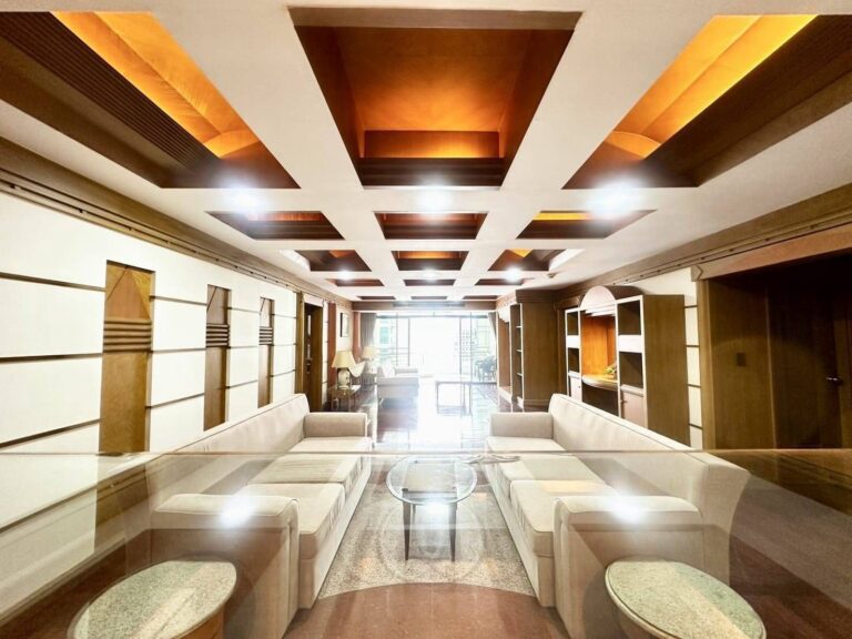 image-1740 Mahogany tower for Rent